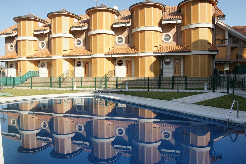 Apartamentos Quinto Sueno Noja Eksteriør bilde